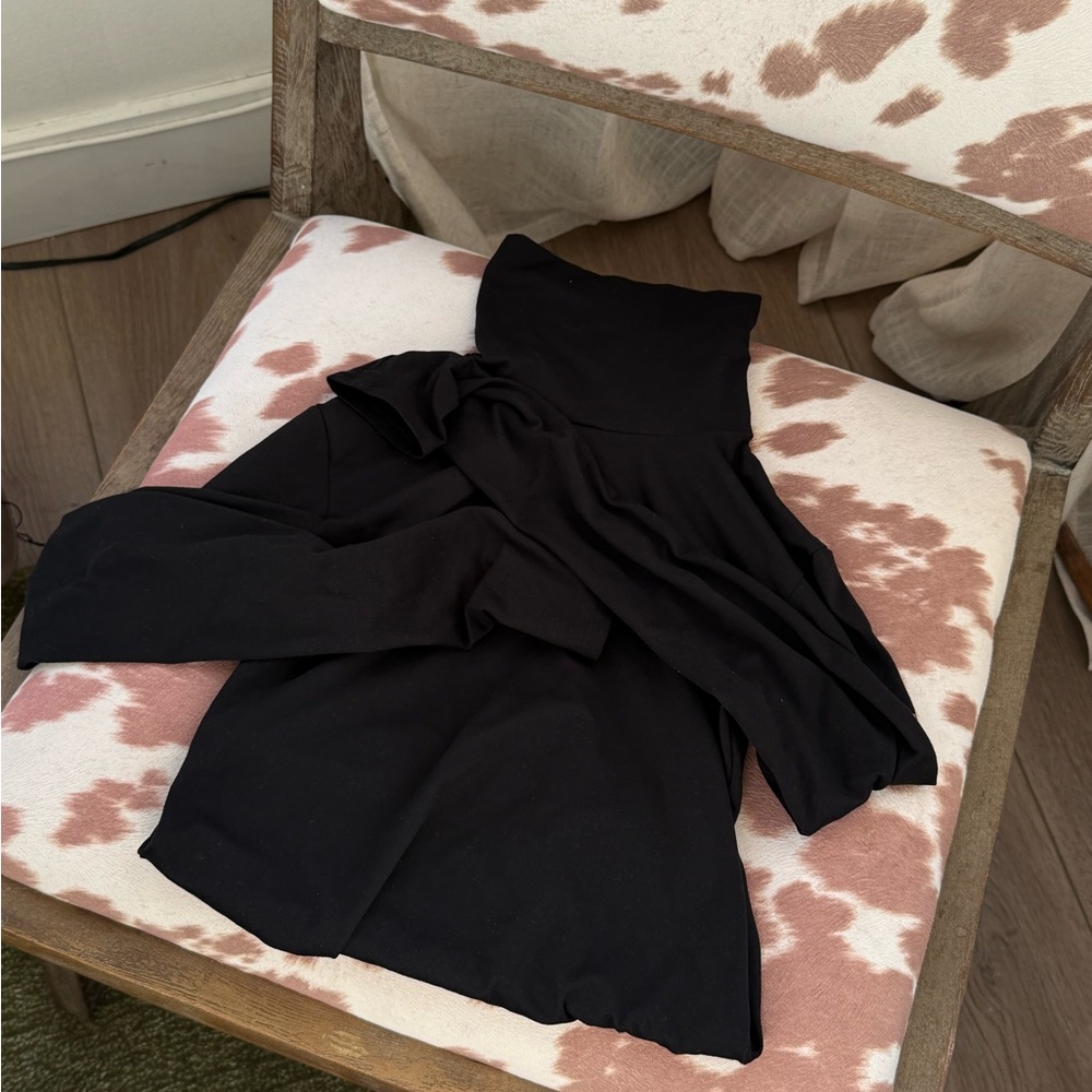 ALO Yoga Classic Turtleneck